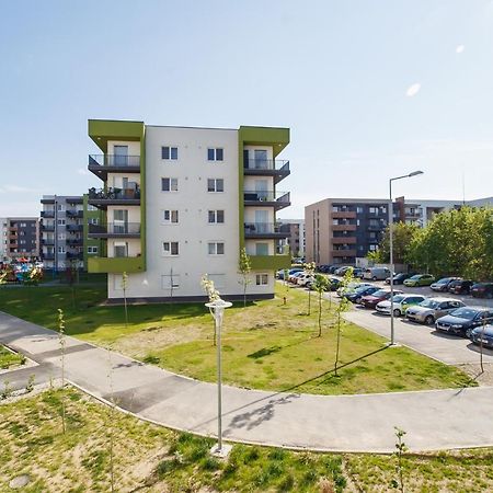 Gorgeous Home At Prima Universitatii Oradea Exterior foto